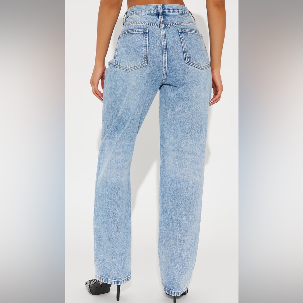 Fashion Nova Light Blue Straight Leg Jeans sz 9 NWT - Picture 3 of 6